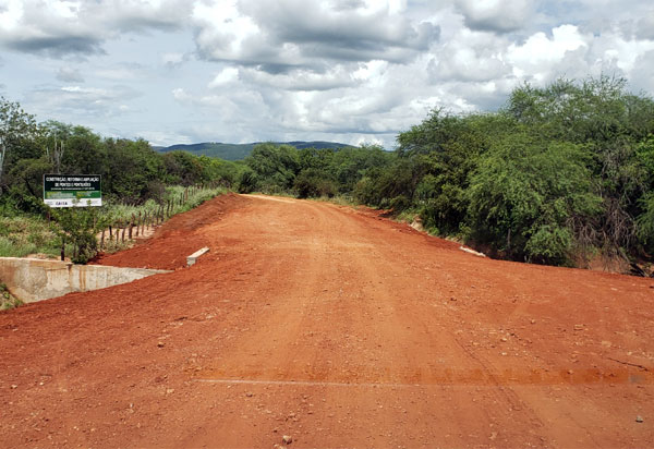Brumado: prefeitura homenageia morador da Fazenda André com nome para pontilhão na região do Jacaré