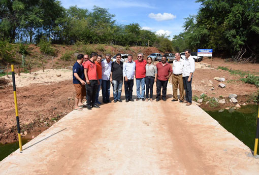 Ponte sobre o Rio do Antônio beneficia seis comunidades rurais de Brumado
