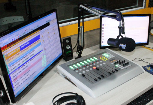 Hoje (07) celebra-se o Dia do Radialista