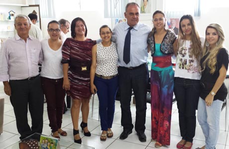 Brumado: Seis professores concursados são empossados