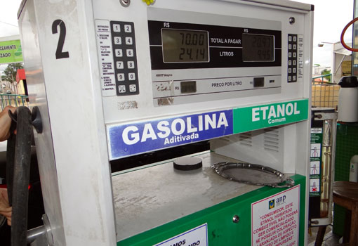 STF abre cinco dias de prazo para que governo explique aumento dos combustíveis