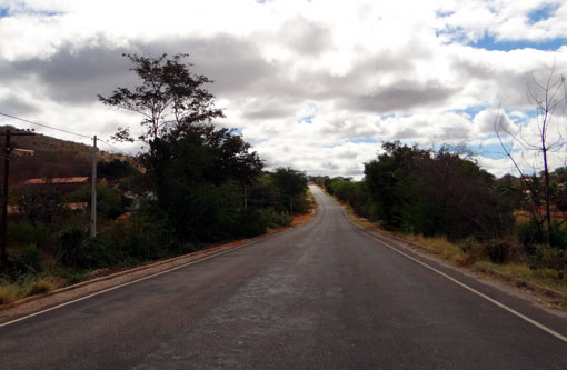 Brumado: Casal é flagrado pela polícia fazendo sexo na PPCAT