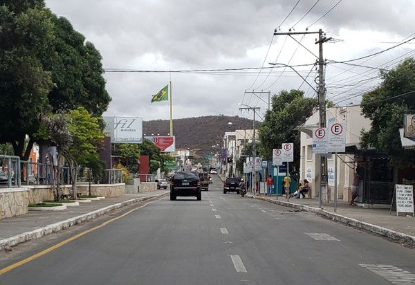 Sefaz irá notificar veículos com placas de finais 9 e 0 com IPVA em atraso