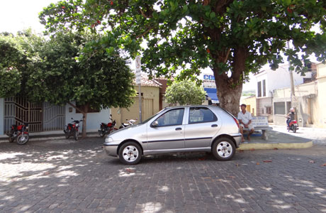 Brumado: Casa foi arrombada na Praça José do Patrocínio