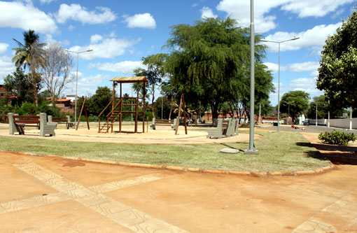 Brumado: Prefeito Aguiberto irá inaugurar a praça da Urbis I nesta quinta (25)