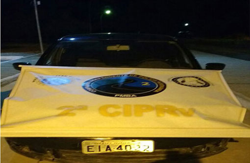 PRE apreendeu veículo com restrição de roubo em Tanhaçu