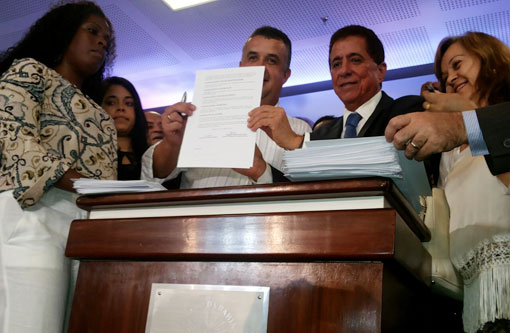 Barra da Estiva: Prefeito participa do lançamento do Pacto pela Educação do Governo do Estado