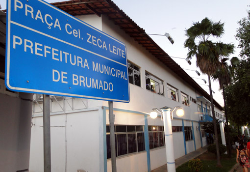 Brumado: prefeitura informa que benefício do novo Plano de Carreira, Cargos e Salários dos profissionais da educacão municipal serão pagos neste mês 