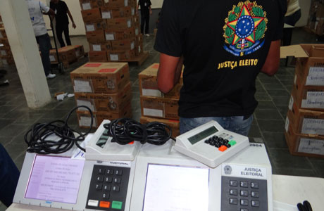 BRUMADO: URNAS PARA VOTAÇÃO JÁ ESTÃO PRONTAS