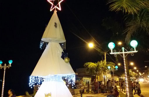 Muita alegria marca a inauguração do presépio Natalino em Aracatu