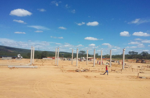 Brumado: obras do CDP continuam em andamento