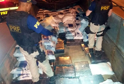 Bahia: PRF apreende mais de duas toneladas de maconha