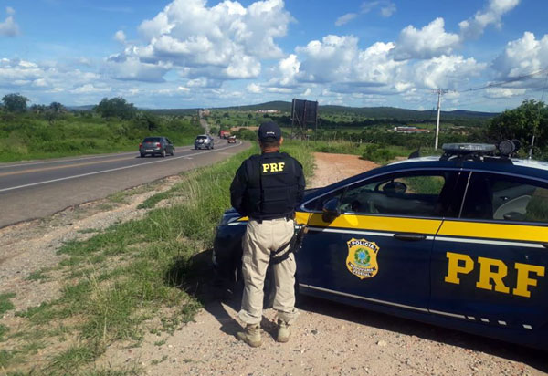 Operação Hybris: PRF realiza fiscalização de ultrapassagem nas rodovias federais da Bahia
