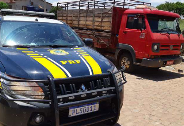 Caminhão roubado em São Paulo é recuperado pela PRF na Chapada Diamantina