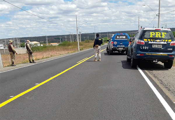 Caminhoneiro embriagado provoca acidente, foge do local sem prestar socorro e acaba preso na BR 110