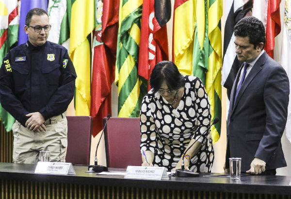 PRF e Direitos Humanos fazem parceria para combater exploração de mulheres, crianças e adolescentes, ao tráfico de pessoas e ao trabalho escravo