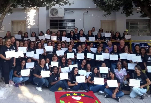 Brumado: RHI Magnesita incentiva artesanato com oficinas nas comunidades de Pedra Preta e Vila Presidente Vargas