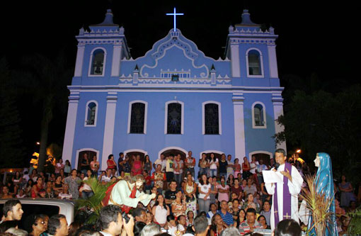 Brumado: comunidade Católica realizou a 'Procissão do Encontro'
