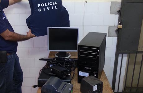 Livramento: Homem é preso portando produtos roubados