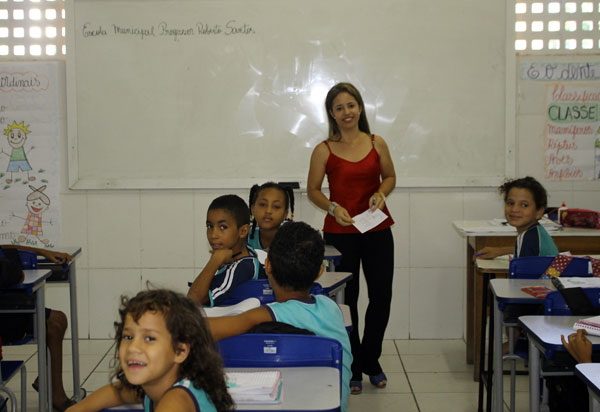 Governo federal anuncia aumento do piso dos professores