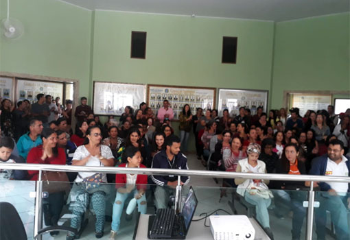 Barra da Estiva: profissionais de Educação mantêm greve e se reúnem com vereadores