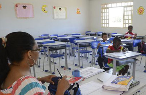Piso salarial dos professores sobe 11,36% e passa a ser de R$ 2.135