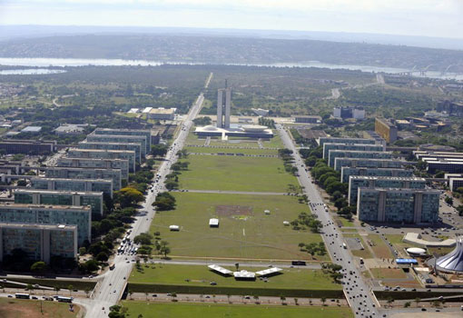 Projeto prevê perda automática de cargo de servidores corruptos