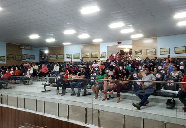 Brumado: Projetos do prefeito Eduardo Vasconcelos são rejeitados pelo Legislativo