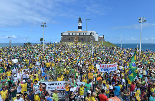 Manifestações pelo país ocorreram sem incidentes