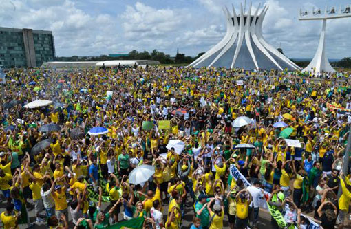 Protestos ocorrem em todas as regiões do país