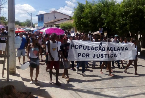 Contendas do Sincorá: populares protestam para que assassinato de padeiro seja desvendado