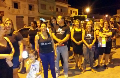 Tanhaçu: Professores municipais promovem protesto durante desfile Cívico-Militar de 7 de setembro