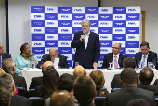 PSDB decide manter apoio ao governo Temer