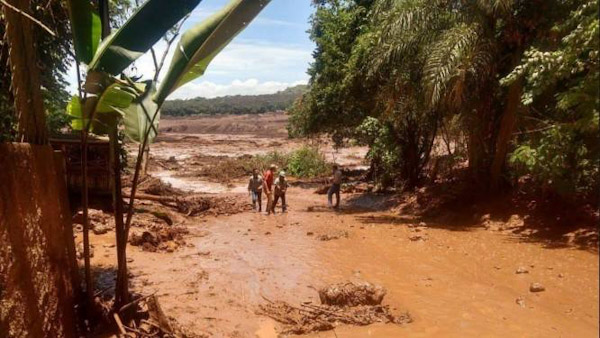 Barragem da Vale se rompe em Brumadinho (MG); moradores que moram na parte mais baixa da cidade serão retirados das casas