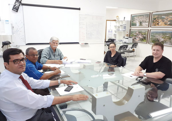Brumado: reunião estabelece parceria entre o Poder Público Municipal e o Extrajudicial 