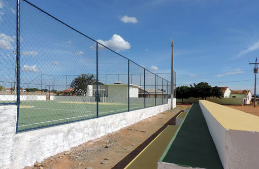 Dom Basílio: Prefeitura realiza reforma da quadra de esportes de Várzea Grande