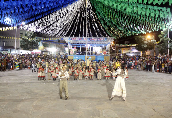 Brumado: Arraiá da Educação foi sucesso de público e no resgate as tradições juninas 