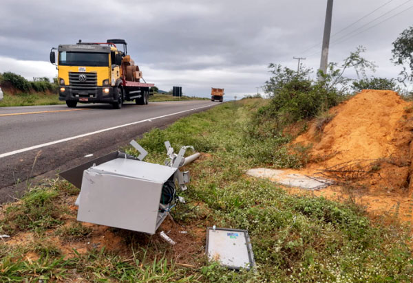 Tanhaçu: Radar instalado na BA-142 foi derrubado e completamente destruído