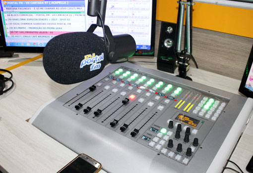 Câmara dos Deputados aprova flexibilização do horário da Voz do Brasil