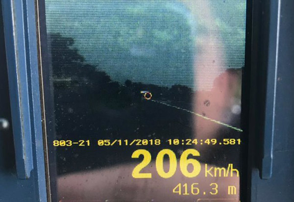 PRF registra veículo a 206 Km/h na BR 242 na Bahia