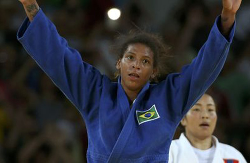 Judoca Rafaela Silva dá primeira medalha de ouro ao Brasil