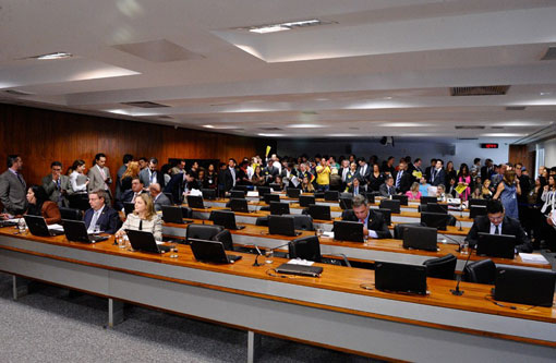 Reajuste para servidores do Judiciário é aprovado pela CCJ do Senado