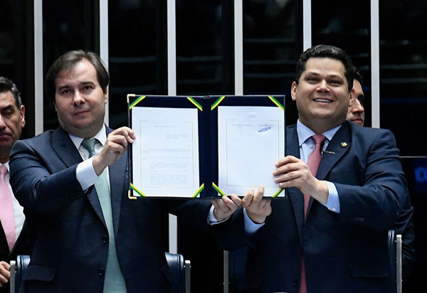 Promulgada Emenda Constitucional da reforma da Previdência