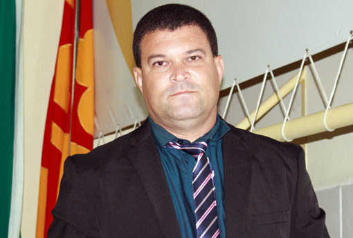 Recapeamento asfáltico da Rua Nazaré é solicitado pelo vereador Rey de Domingão