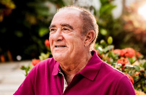 Renato Aragão volta a ser internado no Rio; em  março, ele sofreu um infarto