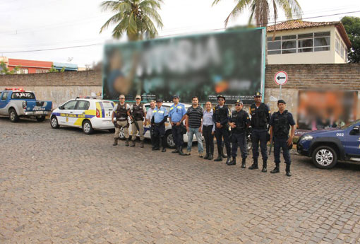 Brumado: ação realizada na Feira Livre retira comerciantes de áreas irregulares e reordena o trânsito