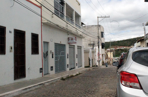 Brumado: Homem assalta restaurante chinês e foge à cavalo