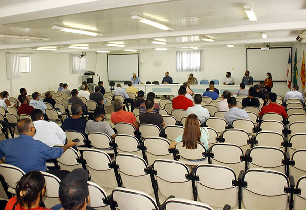 Brumado: Reunião define que comércios se manterão abertos