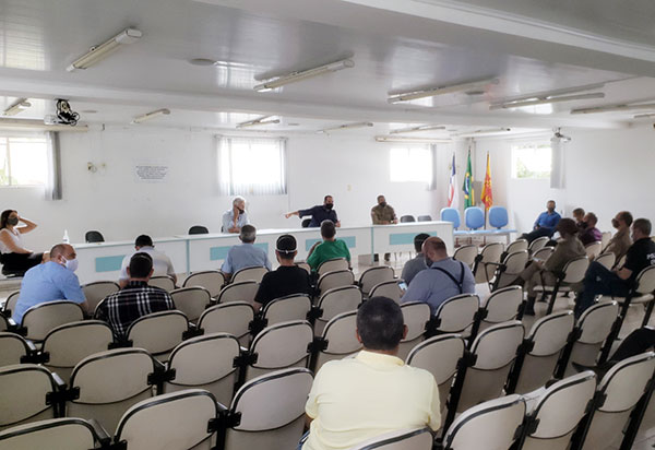 Reunião decide por medidas mais duras de contenção a Covid-19 em Brumado; comércio seguirá aberto
