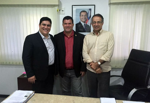 Rey de Domingão visita CERB buscando a viabilização da obra que beneficiará a comunidade de Arrecife com sistema de abastecimento de água